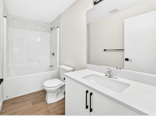 1-5001 60 Avenue, Ponoka, AB, T4J 1G1 - 3
