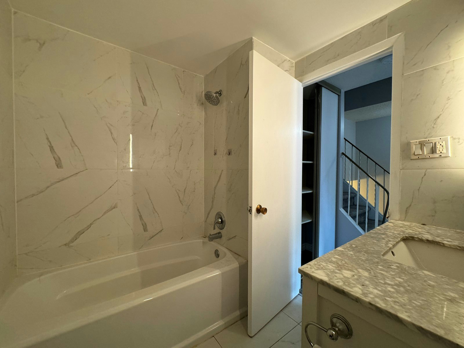 18-100 Bluevale Street North, Waterloo, ON, N2J 4M9 - 10