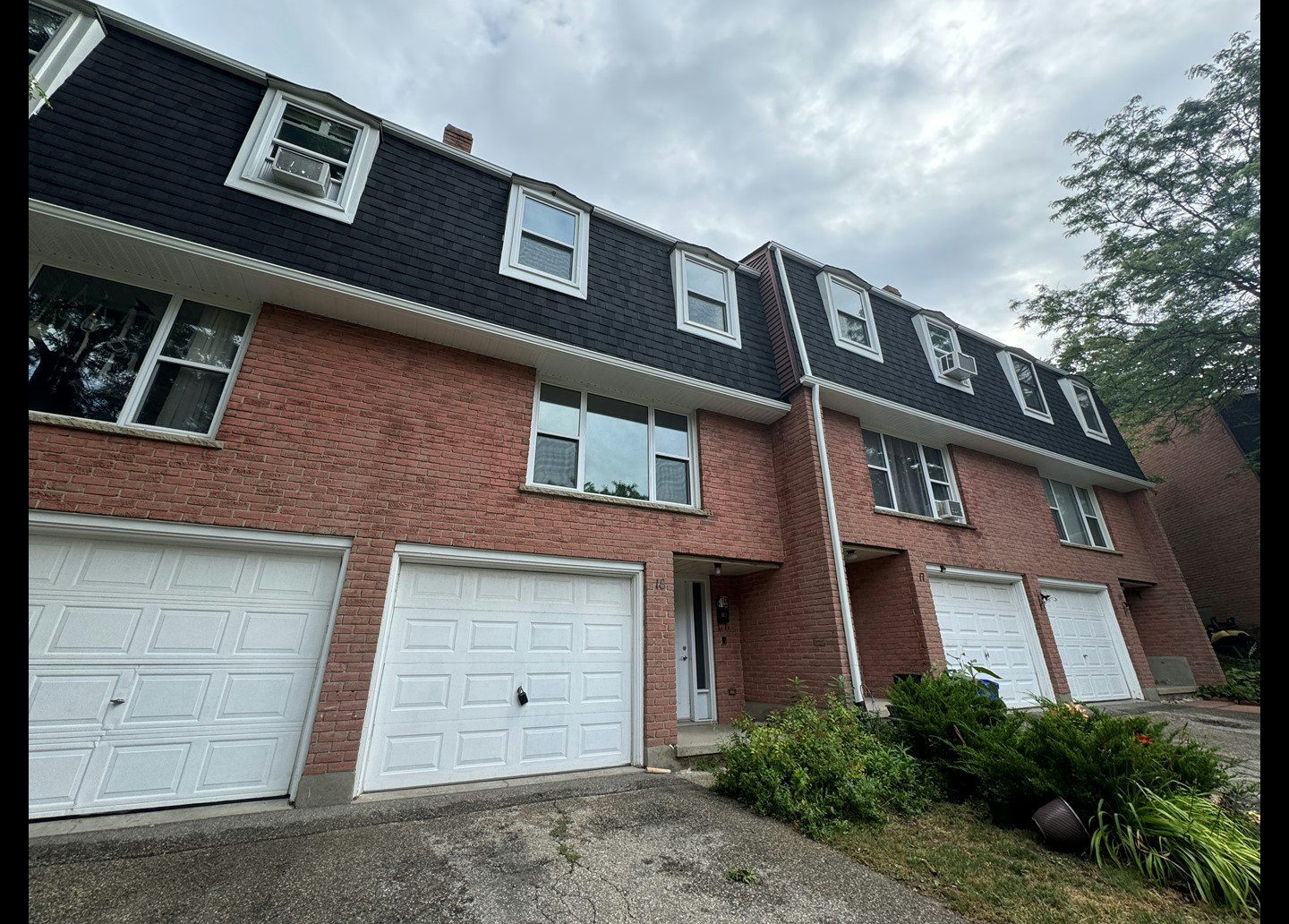 18-100 Bluevale Street North, Waterloo, ON, N2J 4M9