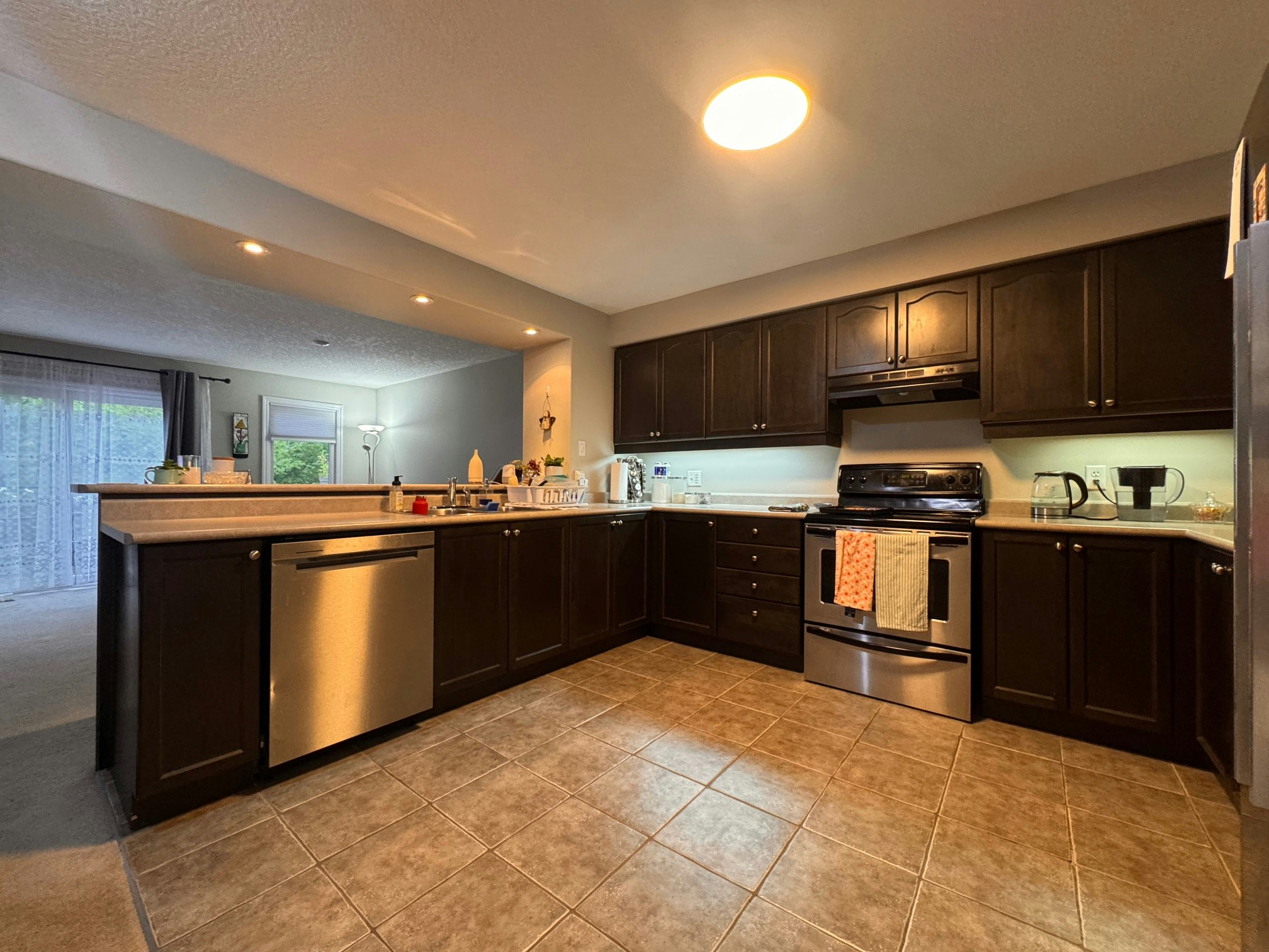 11-105 Pinnacle Drive, Kitchener, ON, N2P 1B8 - 5