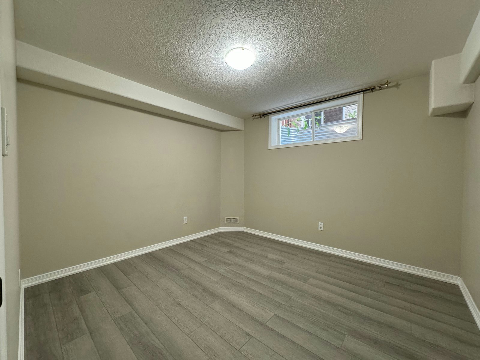 2-361 Parkvale Drive, Kitchener, ON, N2R 1Y6 - 5