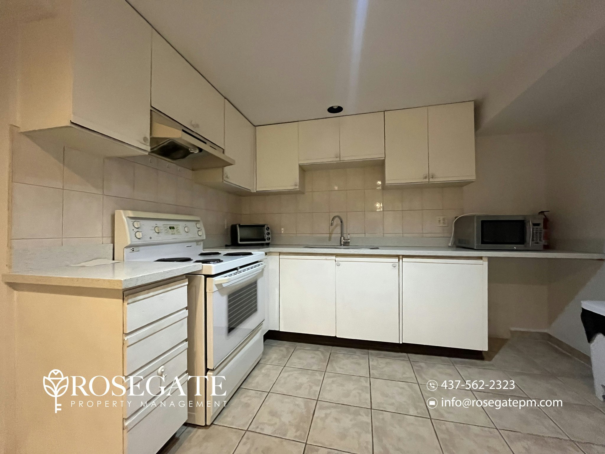 2-290 Old Orchard Circle, Oakville, ON, L6H 4N7 - 3