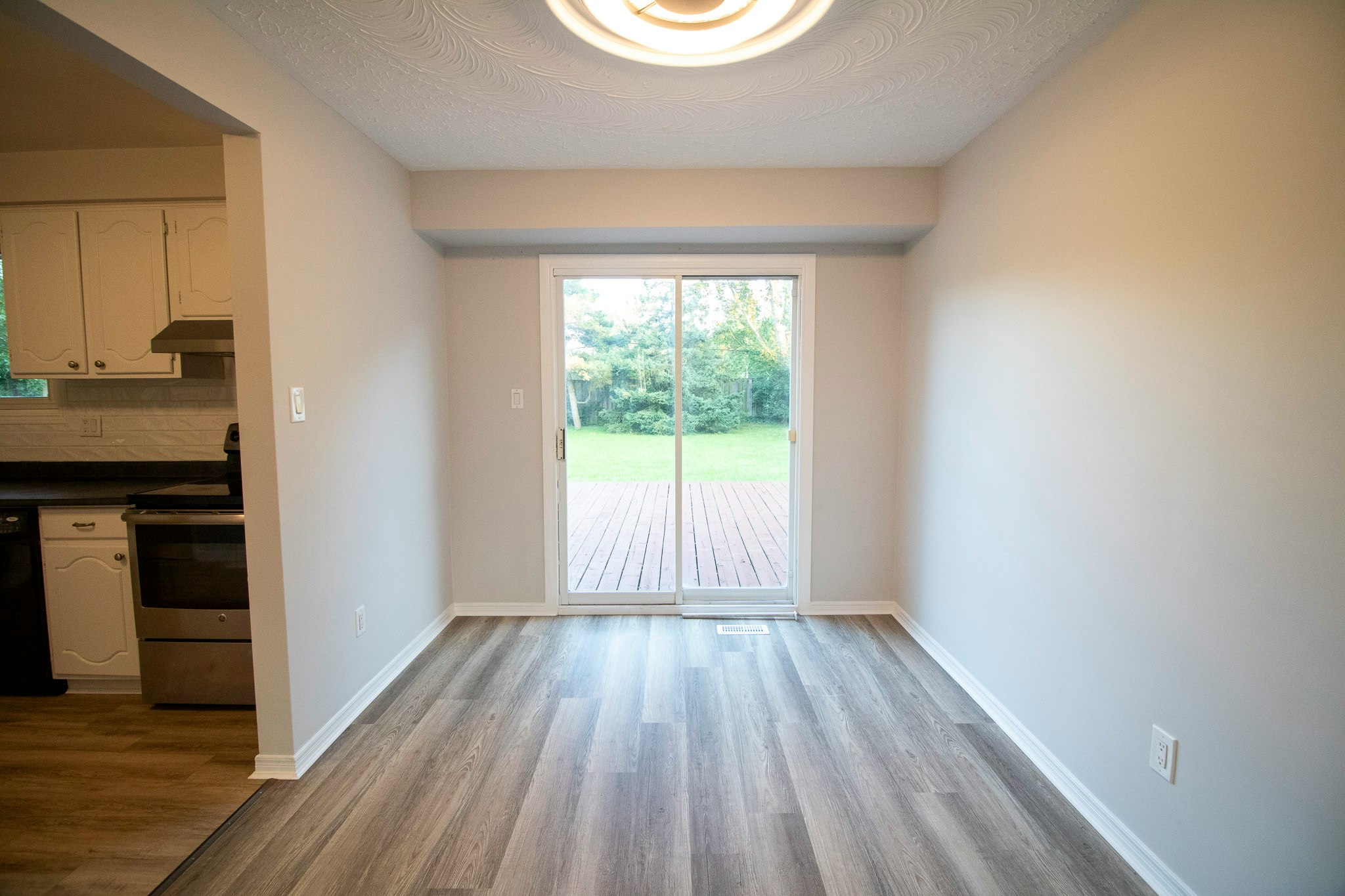 982 Oxford Street West, London, ON, N6H 1V4 - 10