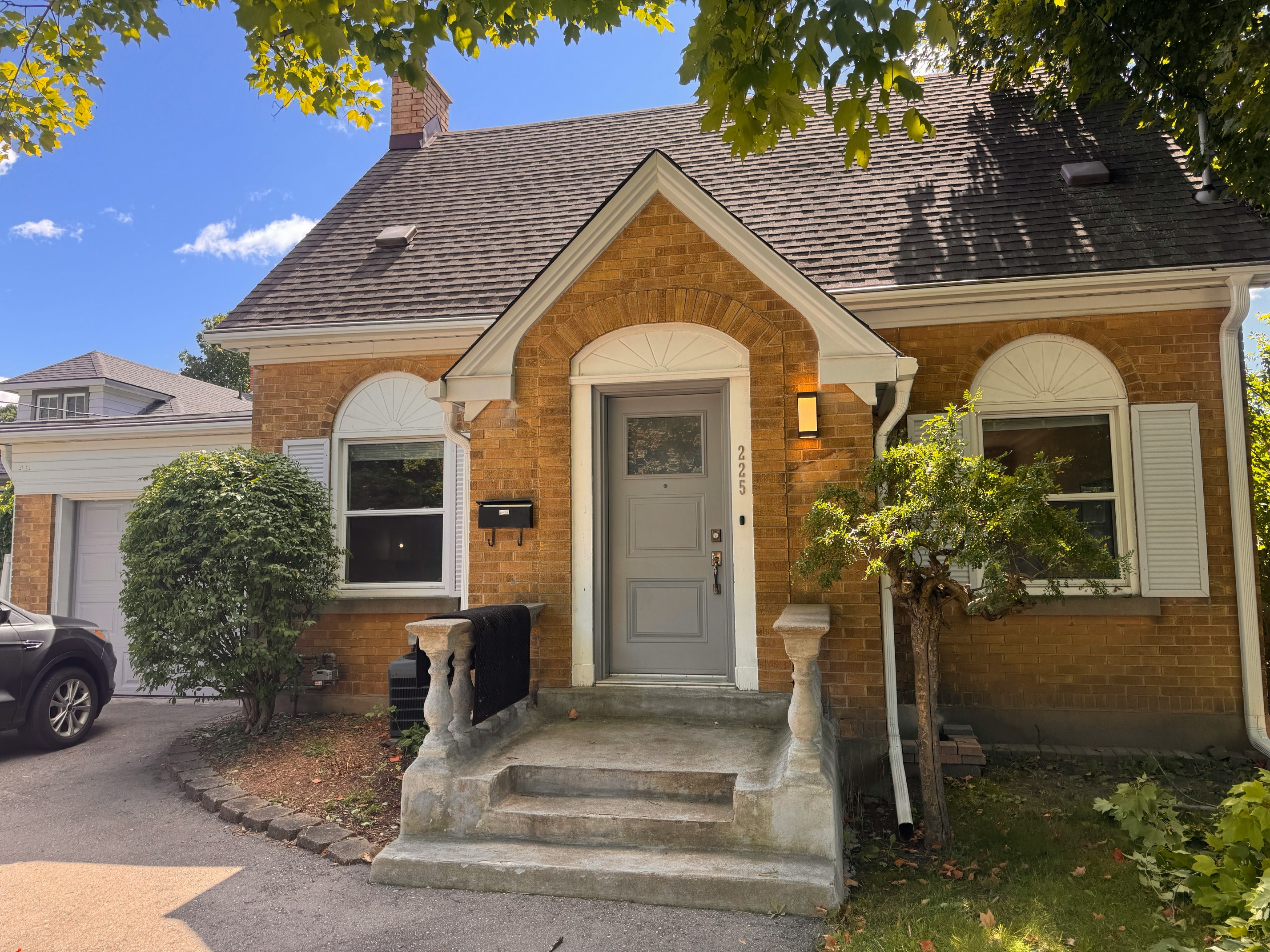 225 Bridgeport Road East, Waterloo, ON, N2J 2K7