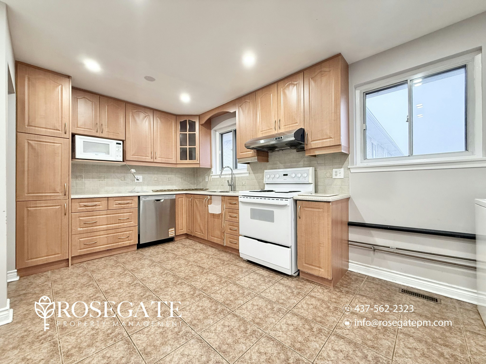 10A Invergordon Avenue, Toronto, ON, M1S 2Y8 - 2