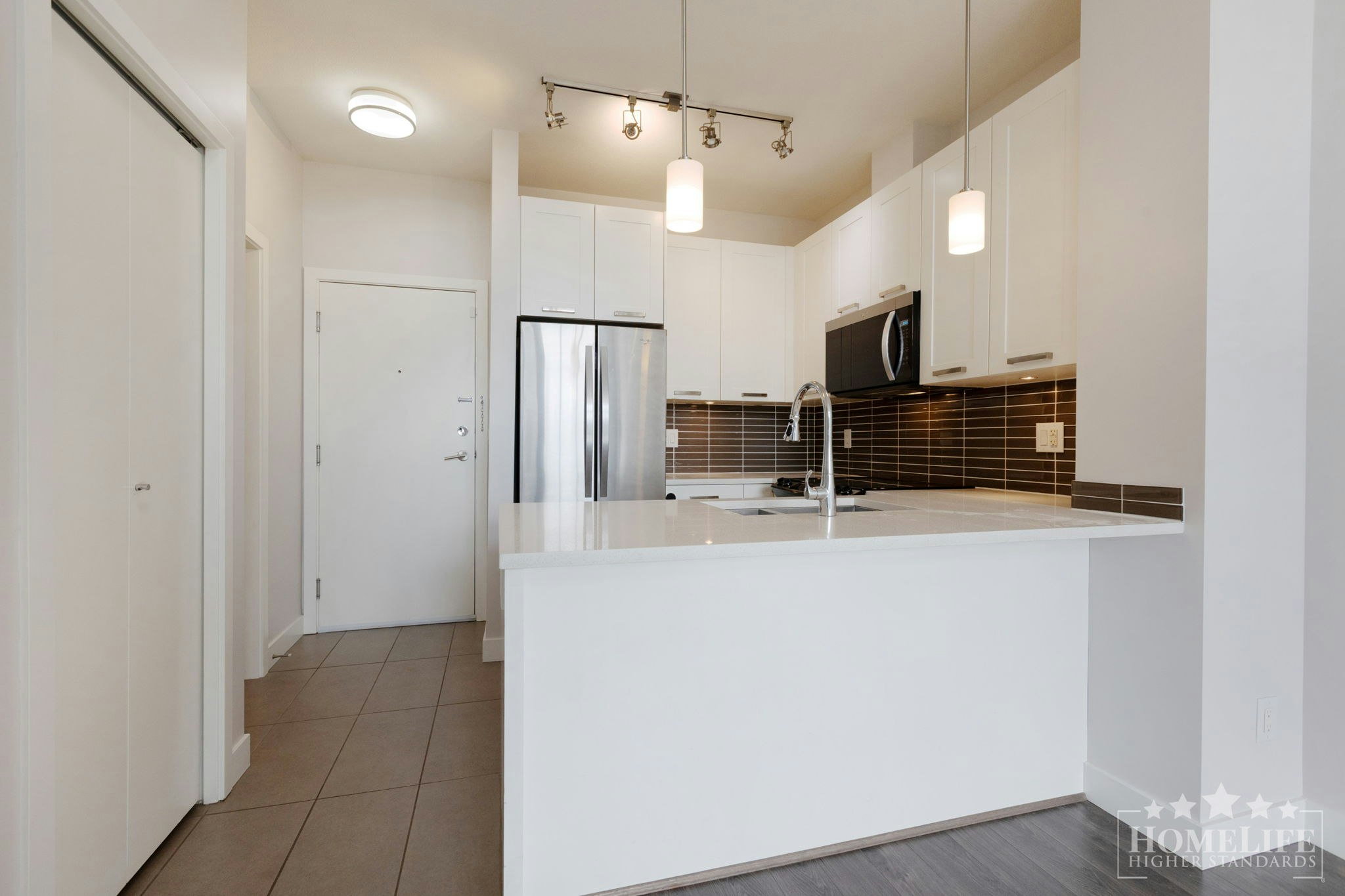 505-15388 105 Avenue, Surrey, BC, V3R 0C4 - 4