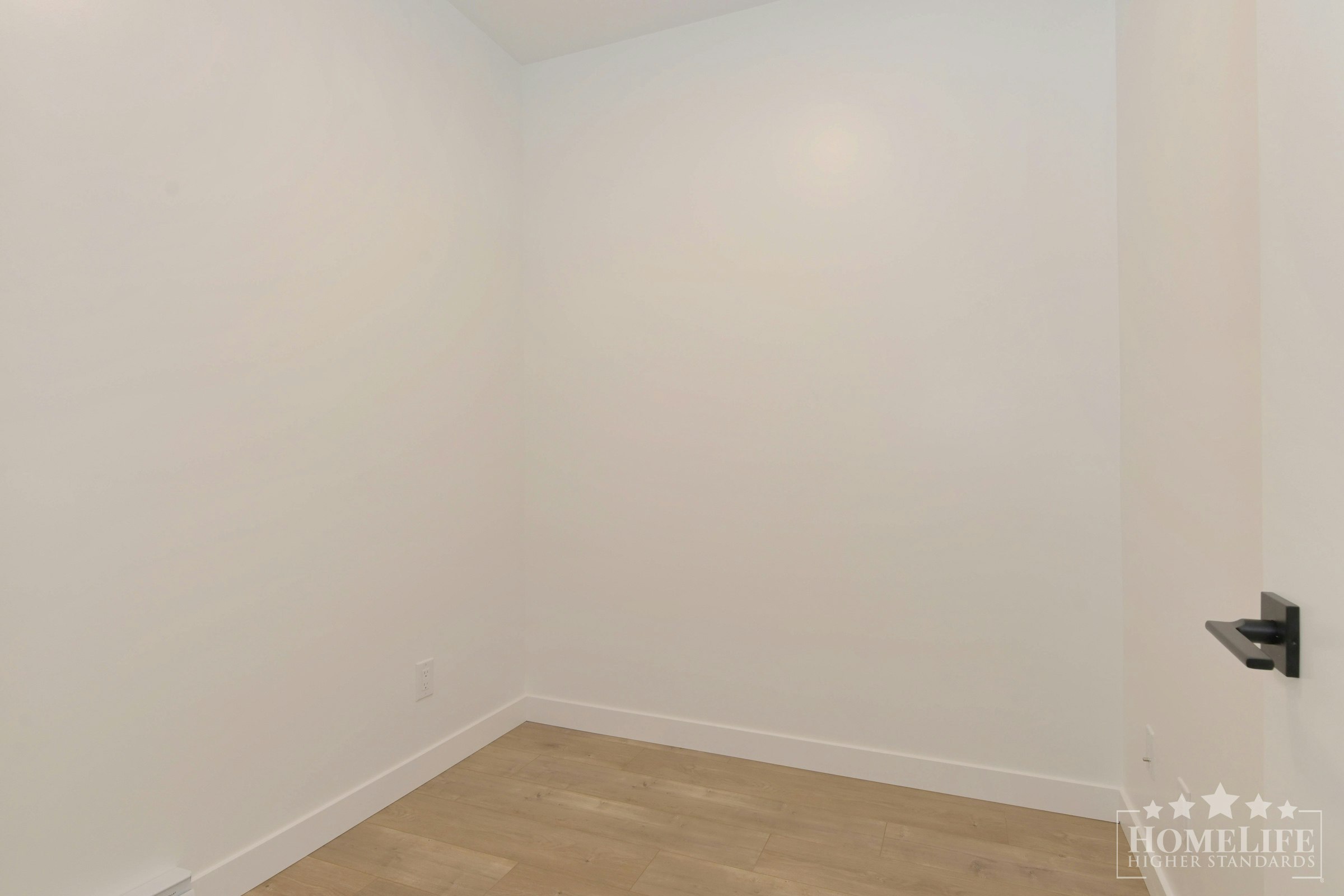 207-14398 60 Avenue, Surrey, BC, V3X 2N5 - 9