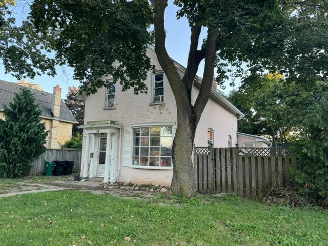 Main-A-42 Roseview Avenue, Cambridge, ON, N1R 4A7 - 10