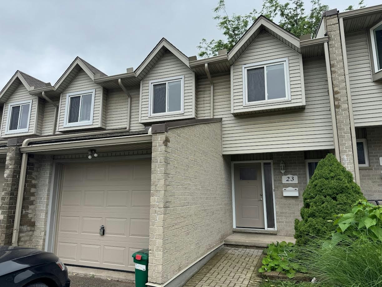 23-20 Paulander Drive, Kitchener, ON, N2M 5L3