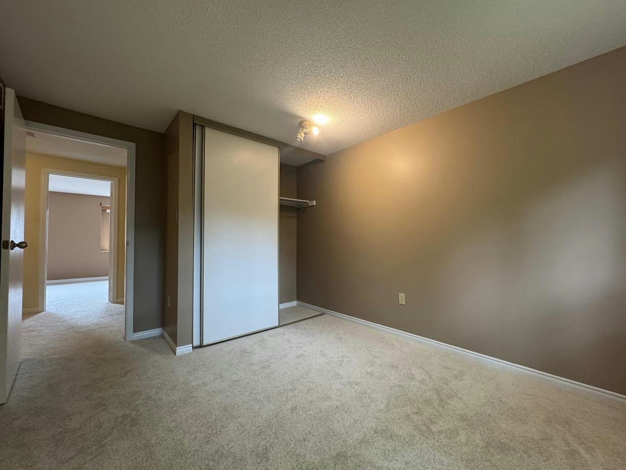 23-20 Paulander Drive, Kitchener, ON, N2M 5L3 - 12