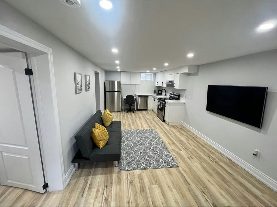 Lower-105 Stewart Avenue, Cambridge, ON, N1R 2V1 - 2