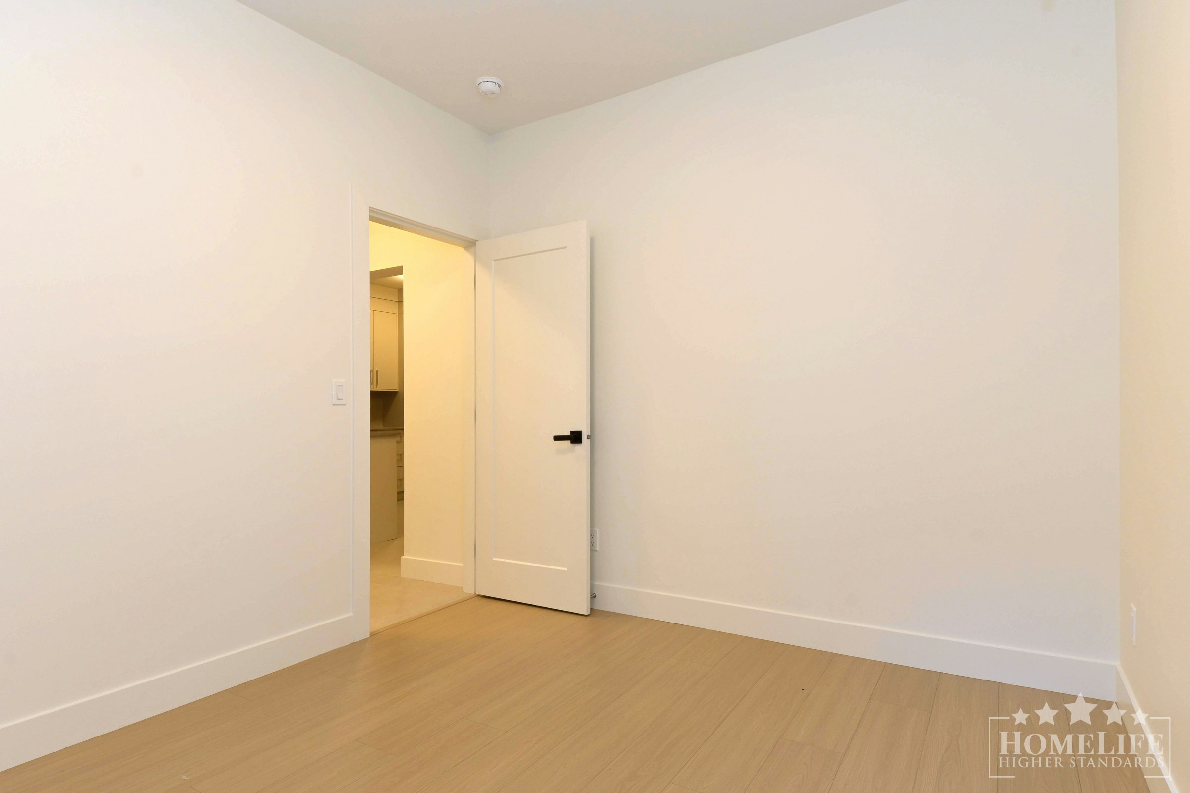 Basement-11024 78 Avenue, Delta, BC, V4C 1N5 - 12