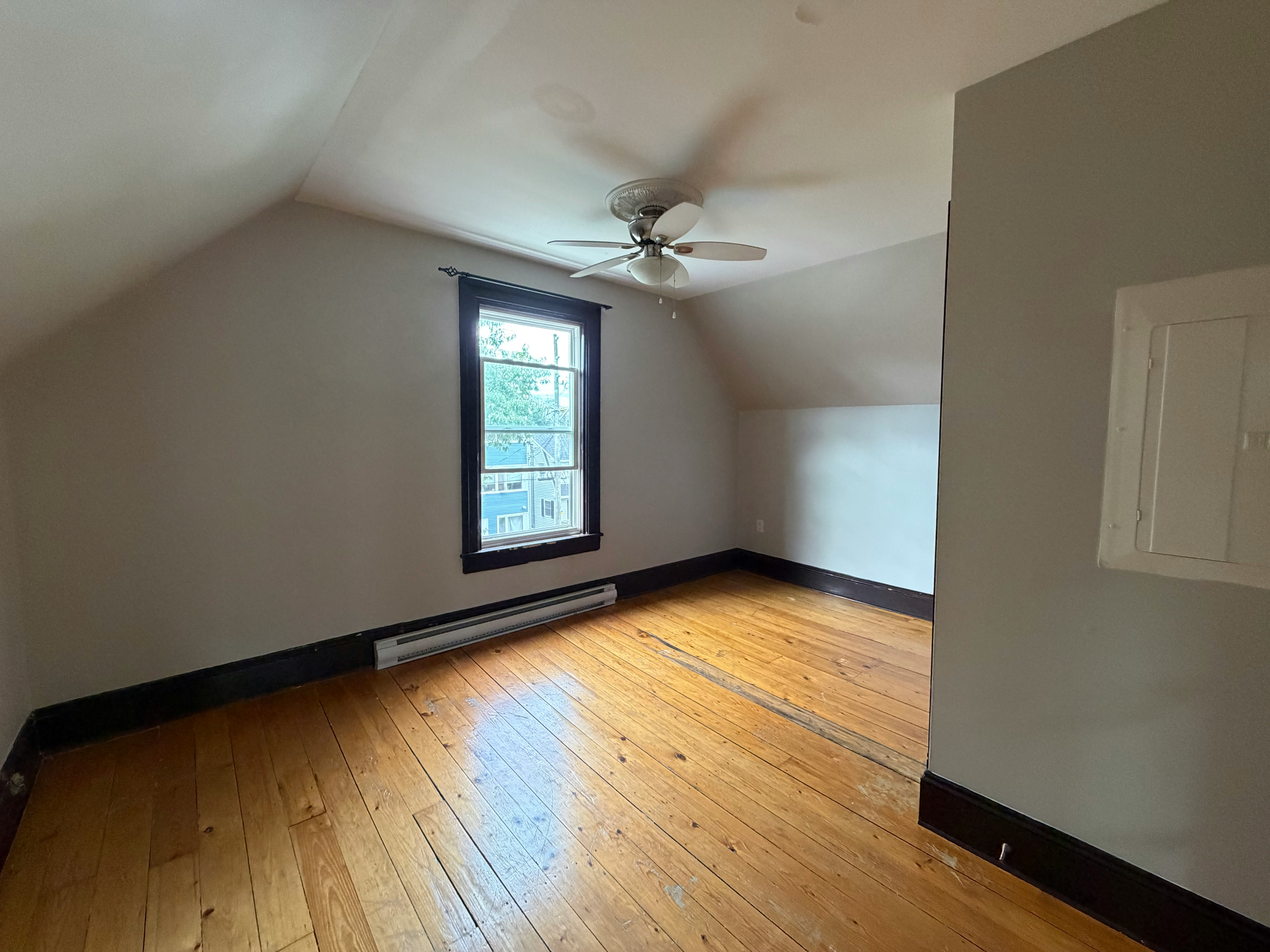 5-245 Brunswick Street, Fredericton, NB, E3B 1G8 - 2