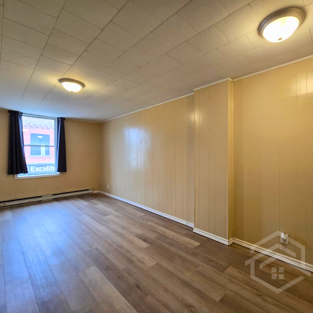 2-403 Main Street South, Exeter, ON, N0M 1S6 - 2