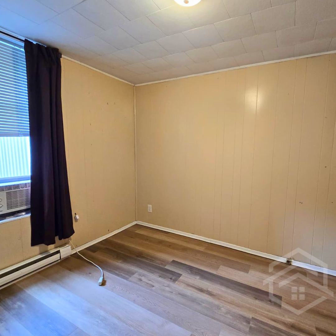2-403 Main Street South, Exeter, ON, N0M 1S6 - 4