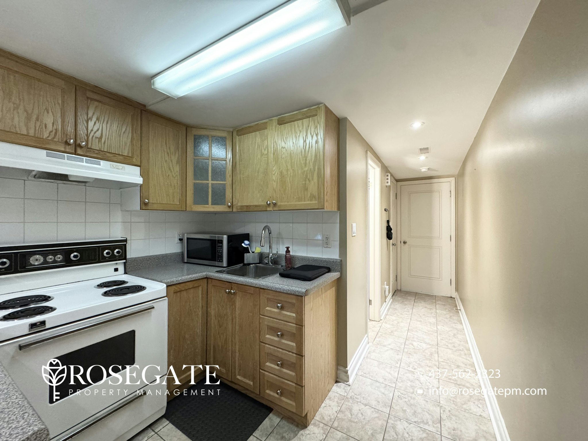 2-895 Windermere Avenue, Toronto, ON, M6S 3M8 - 3