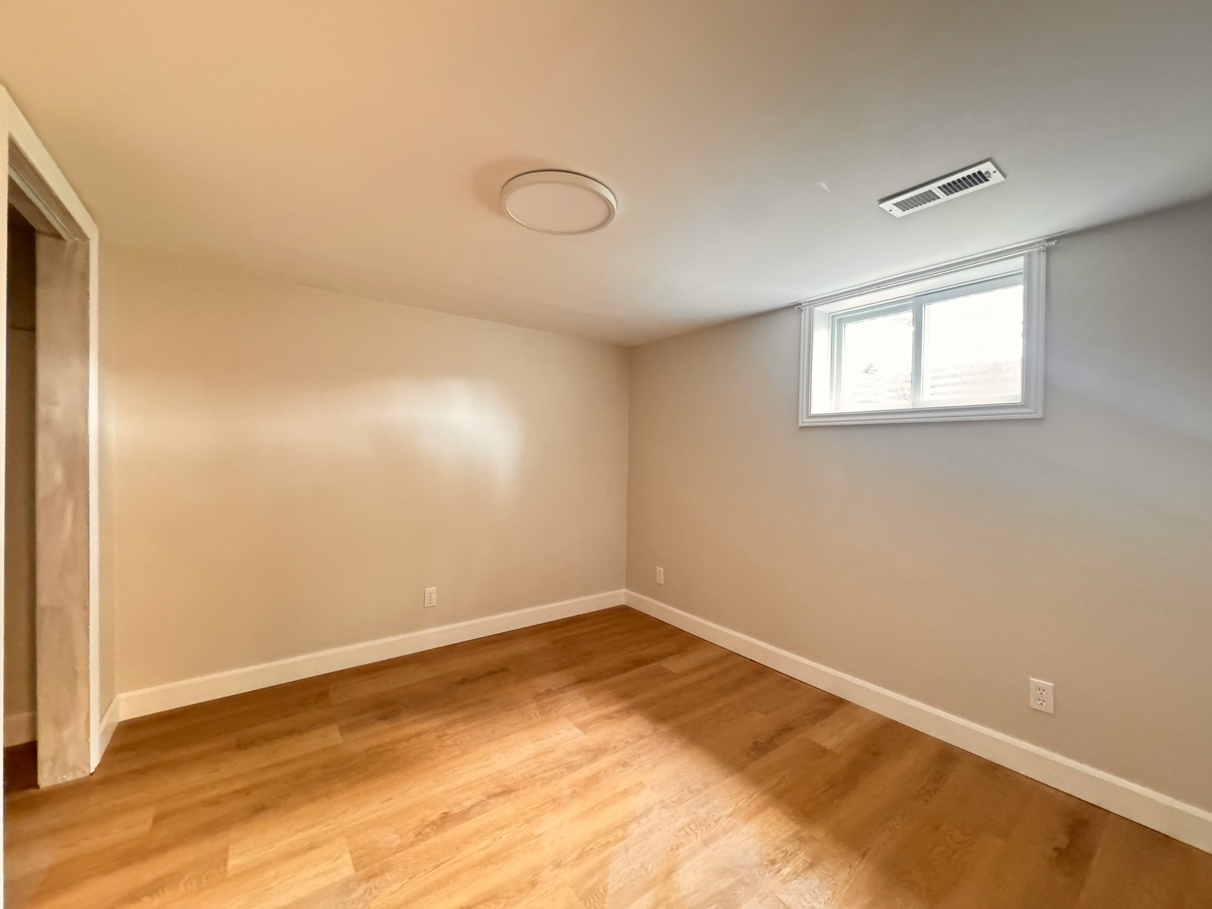 Lower-185 Franklin Street South, Kitchener, ON, N2C 1R8 - 4
