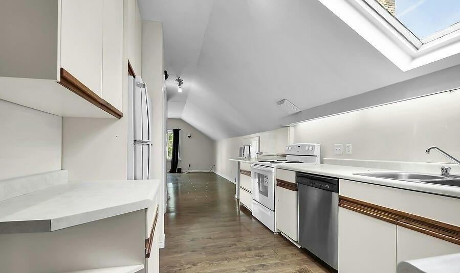 Upper-732 Wellington Street, London, ON, N6A 3S2 - 4