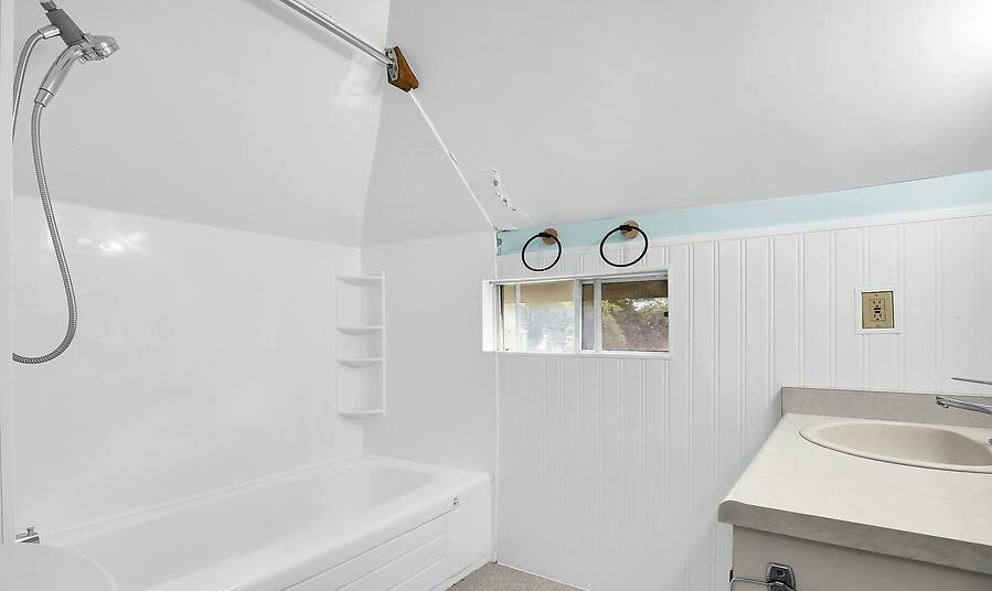 Upper-732 Wellington Street, London, ON, N6A 3S2 - 12