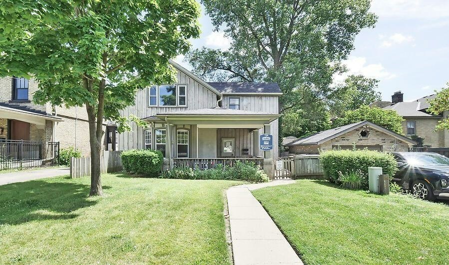 Upper-732 Wellington Street, London, ON, N6A 3S2