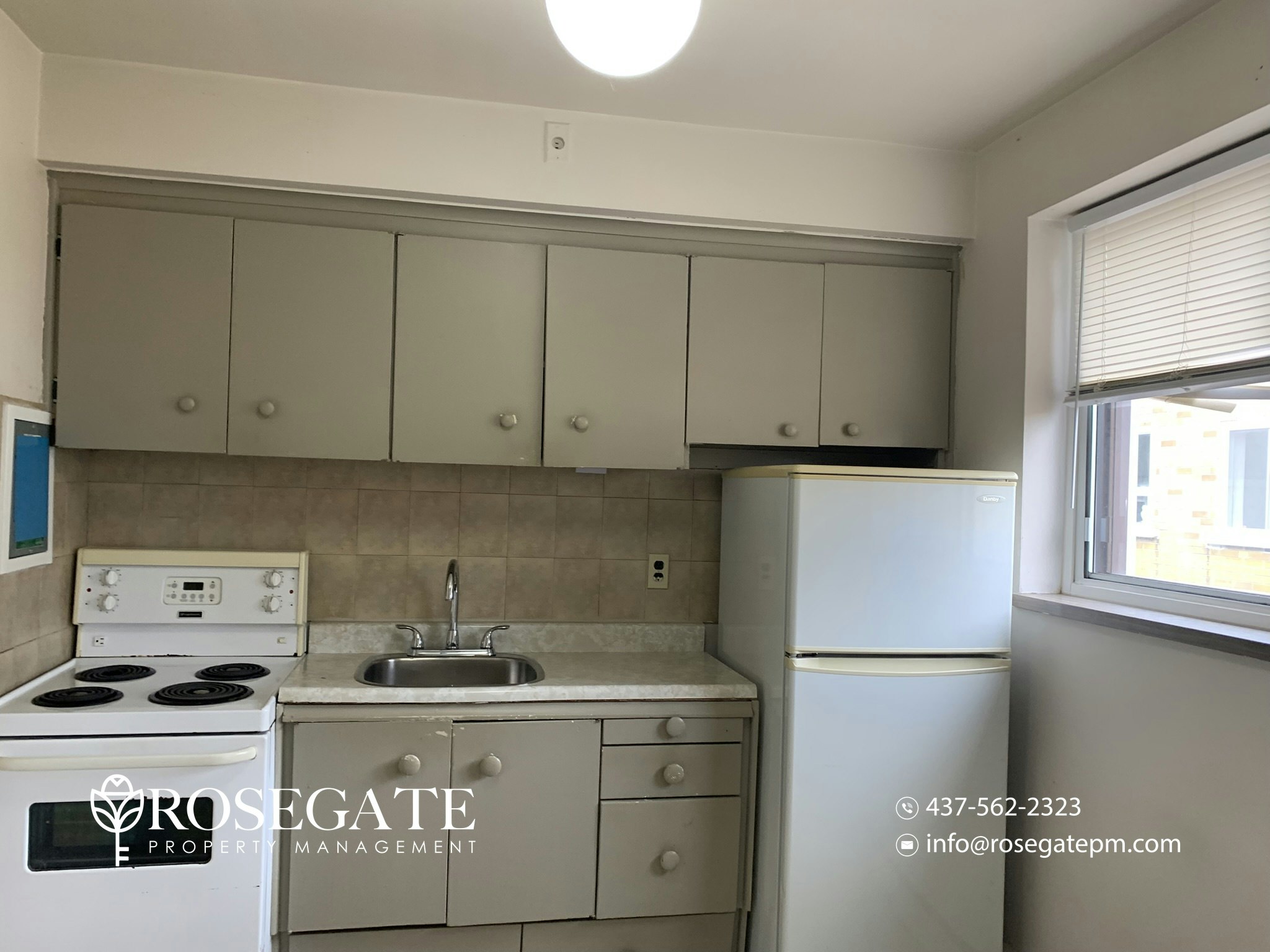 8-1286 Fennell Avenue East, Hamilton, ON, L8T 1T5 - 2