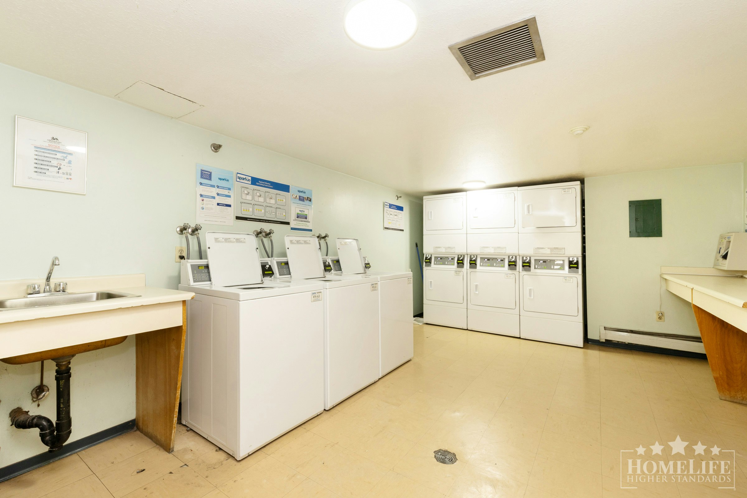 114-10644 151a Street, Surrey, BC, V3R 8R3 - 14