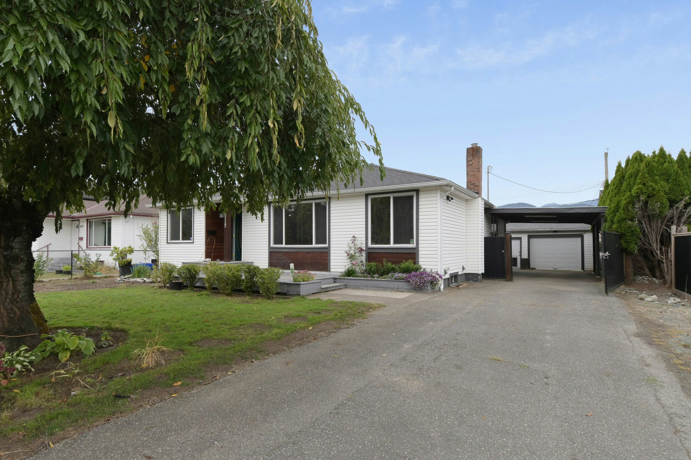 Upper House-46515 Portage Avenue, Chilliwack, BC, V2P 3G3 - 2