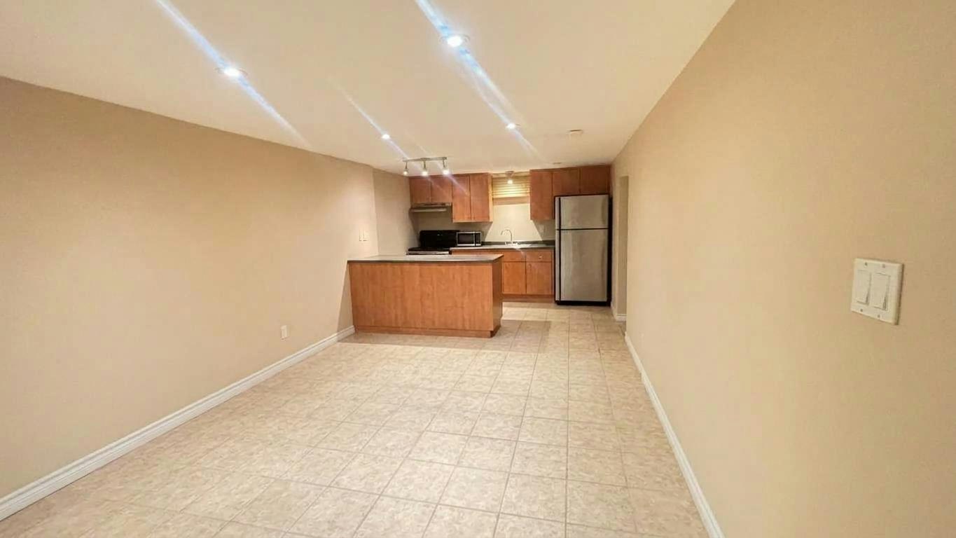 Lower level-274 31st Street West, Hamilton, ON, L9C 5G4 - 13