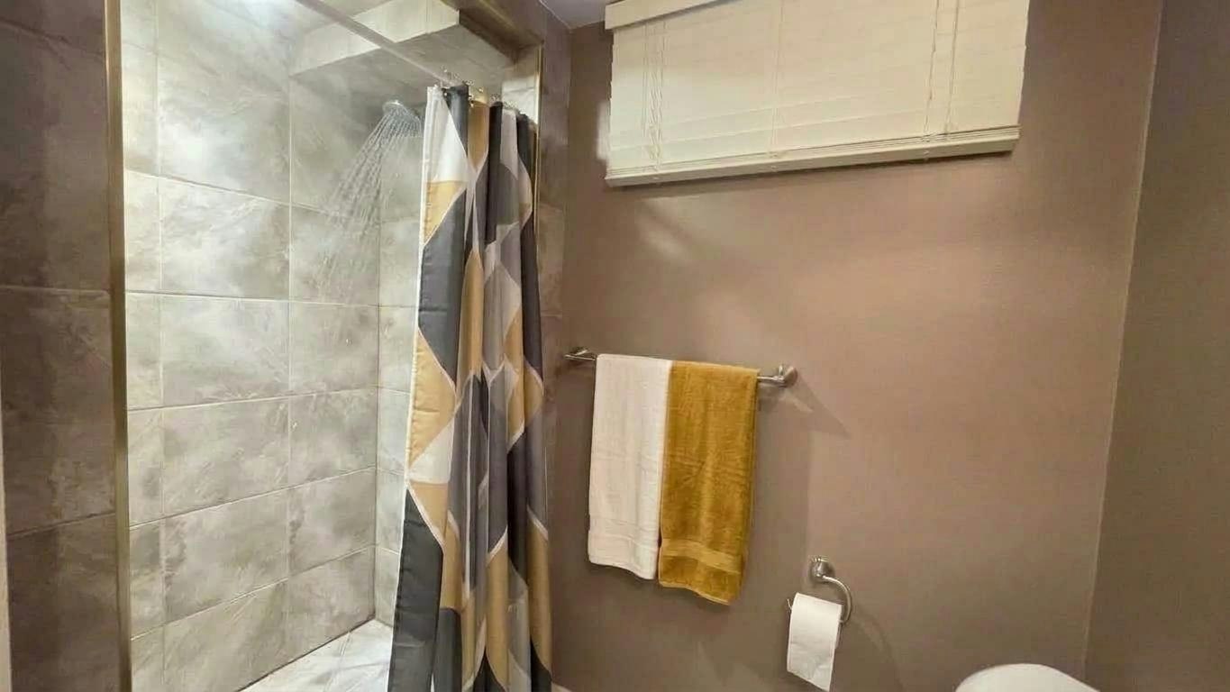 Lower level-274 31st Street West, Hamilton, ON, L9C 5G4 - 8