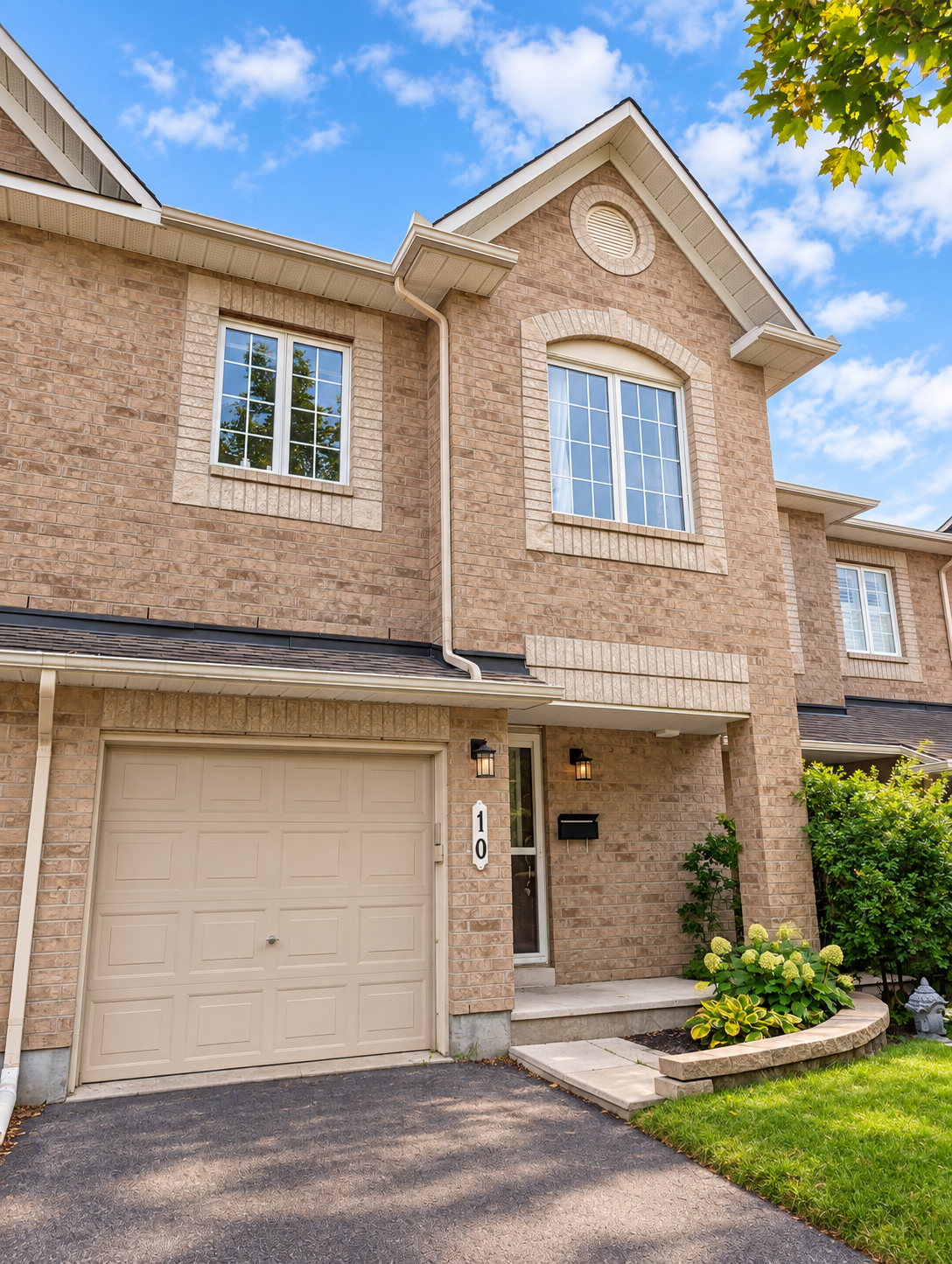 1-10 Landover Crescent, Ottawa, ON, K2M 2W2 1