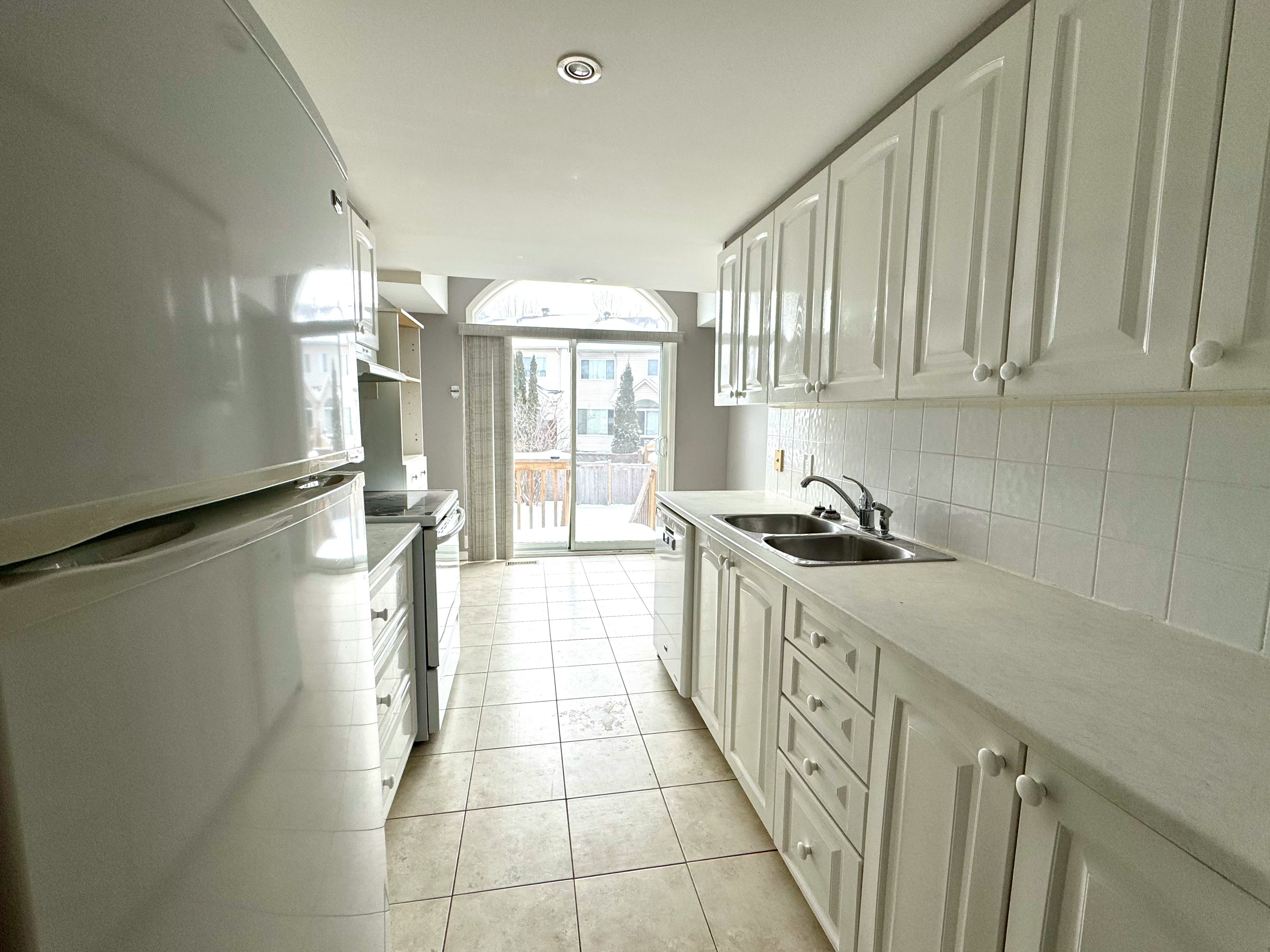 1-10 Landover Crescent, Ottawa, ON, K2M 2W2 - 8