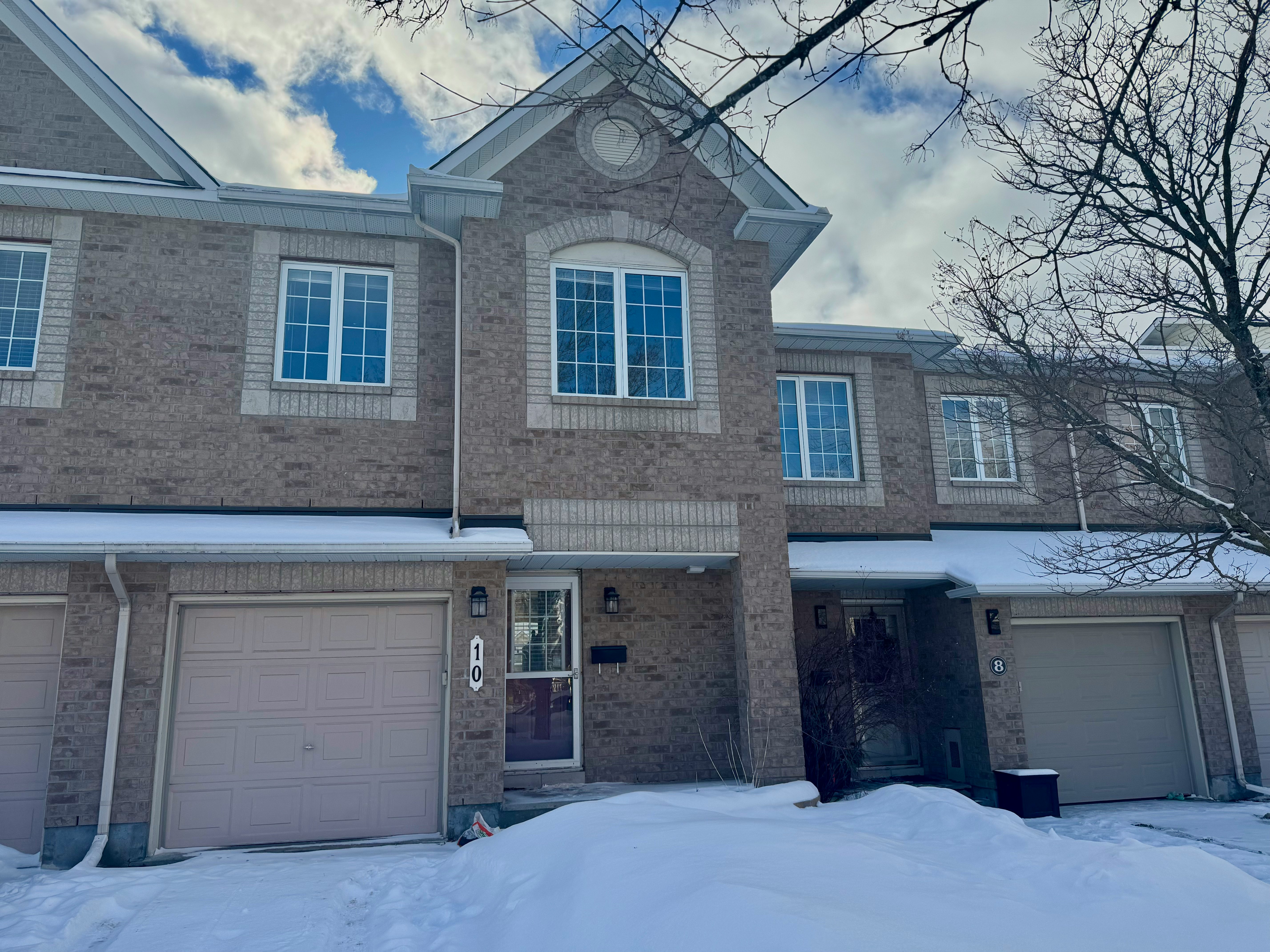 1-10 Landover Crescent, Ottawa, ON, K2M 2W2
