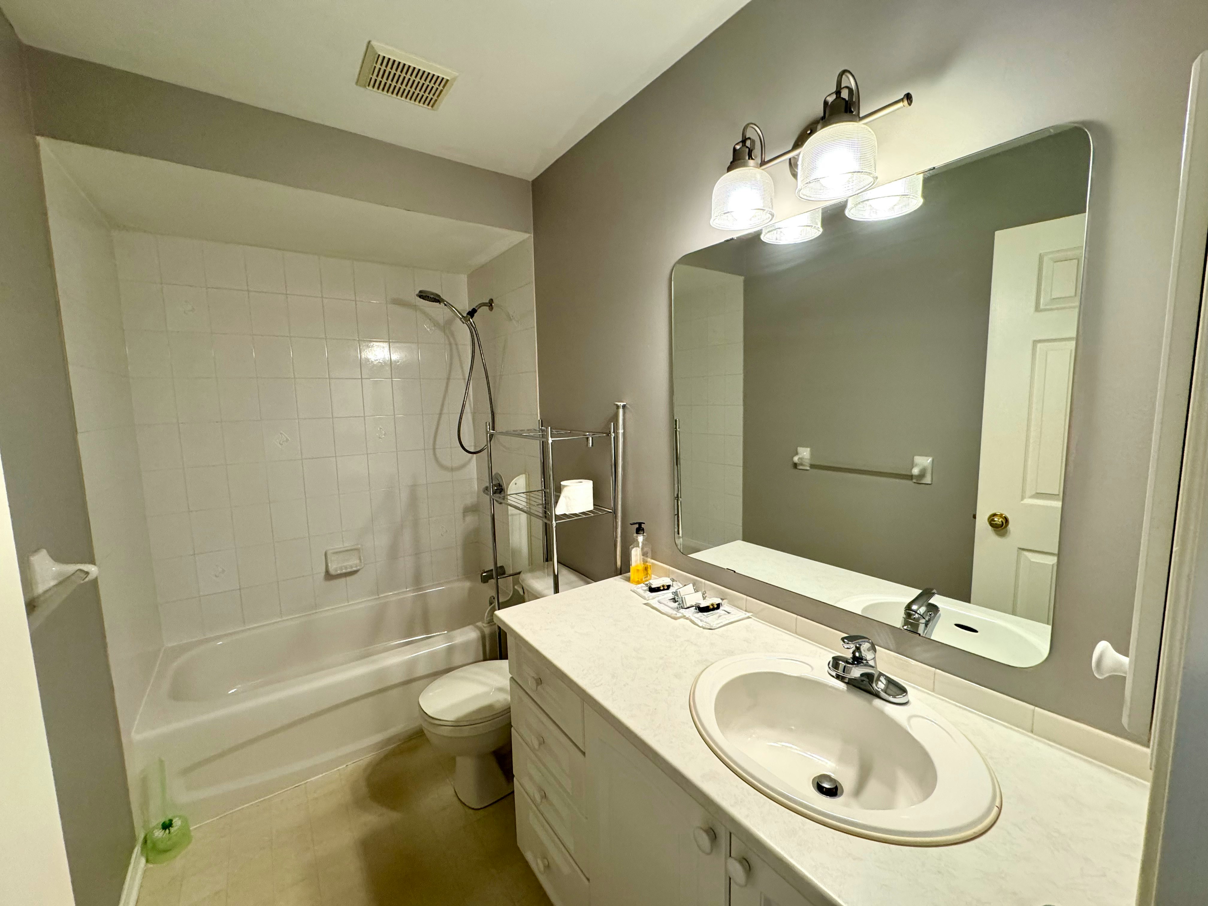 1-10 Landover Crescent, Ottawa, ON, K2M 2W2 - 4