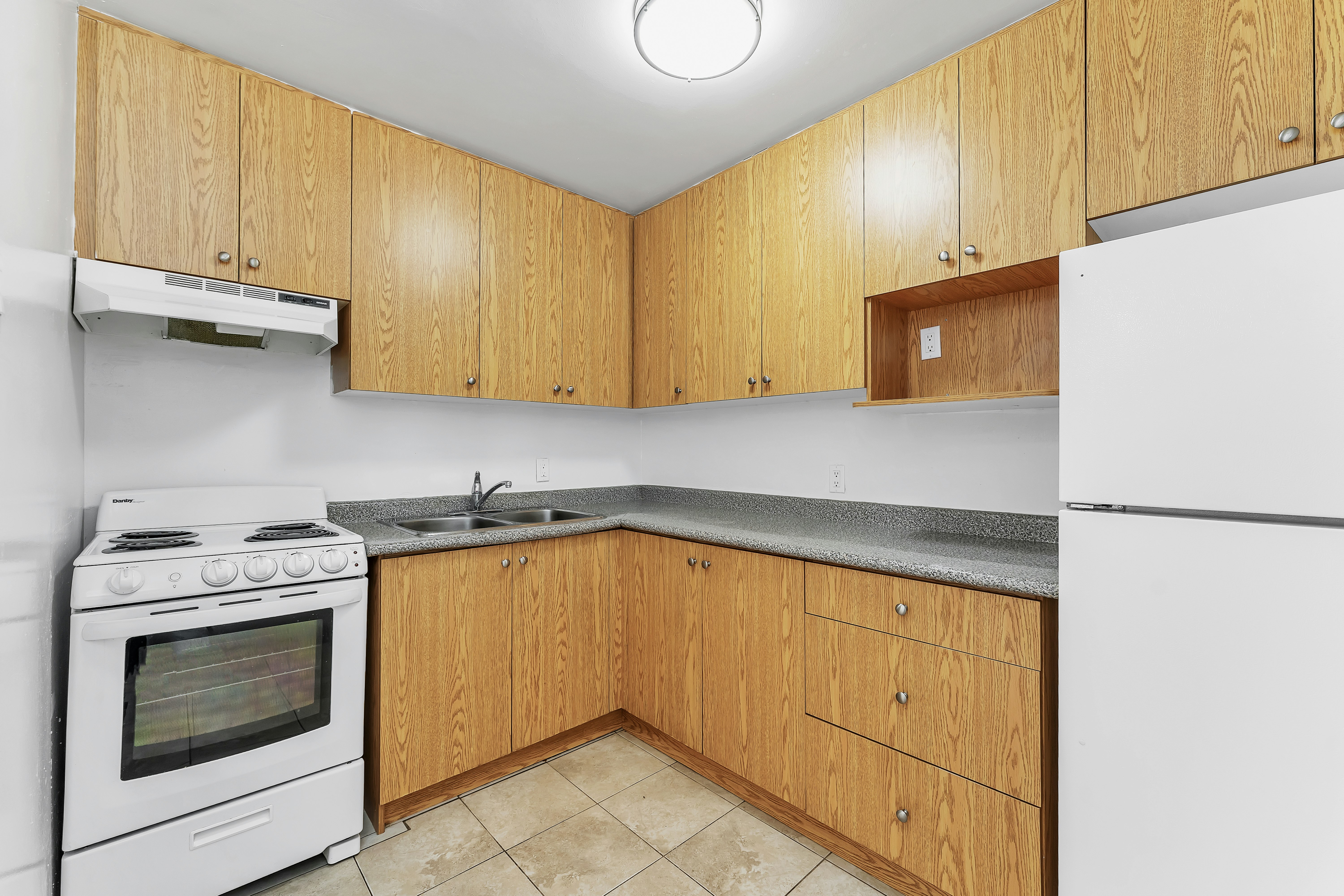 Bachelor-3355 Ponytrail Drive, Mississauga, ON, L4X 1V7 - 5