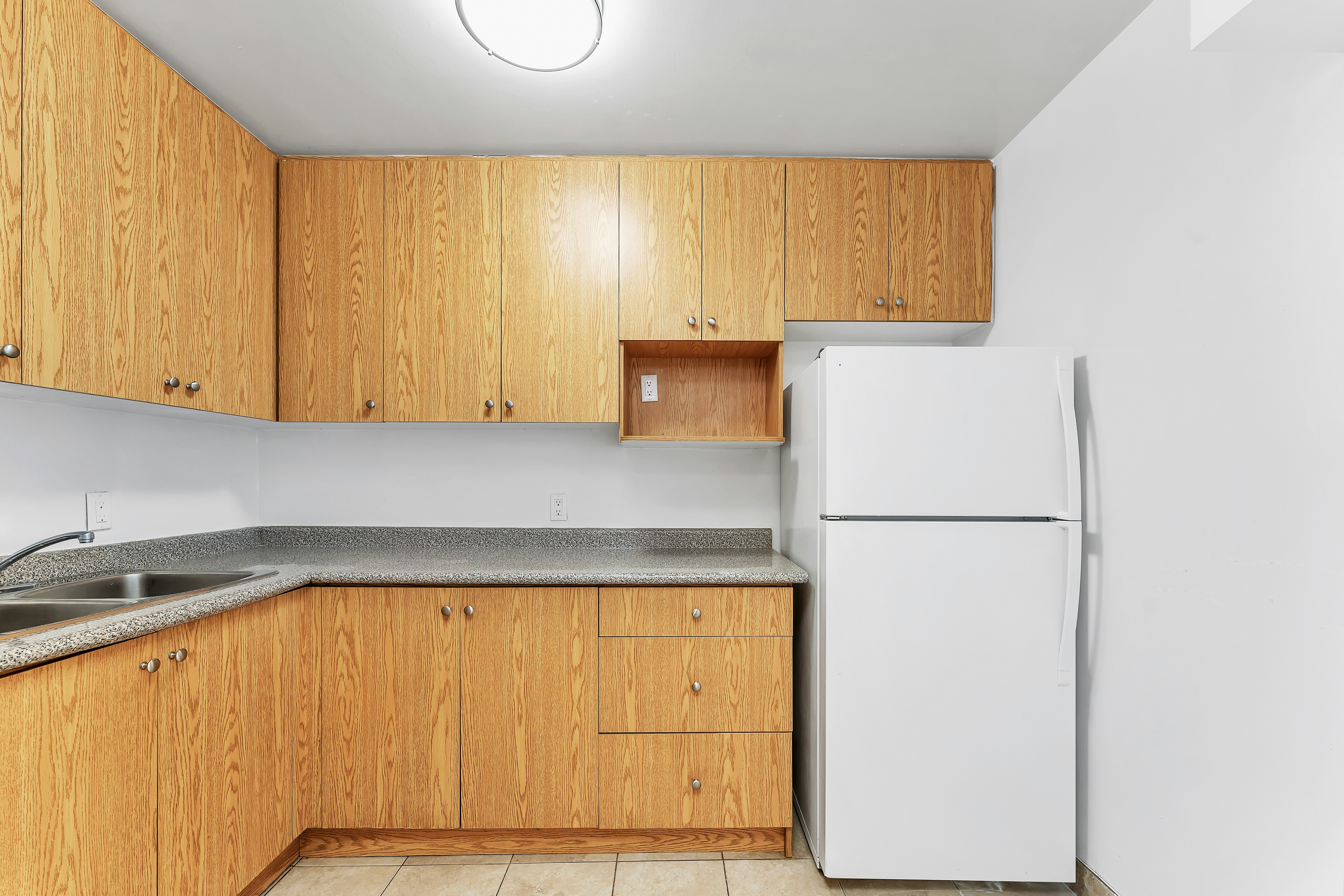 Bachelor-3355 Ponytrail Drive, Mississauga, ON, L4X 1V7 - 6