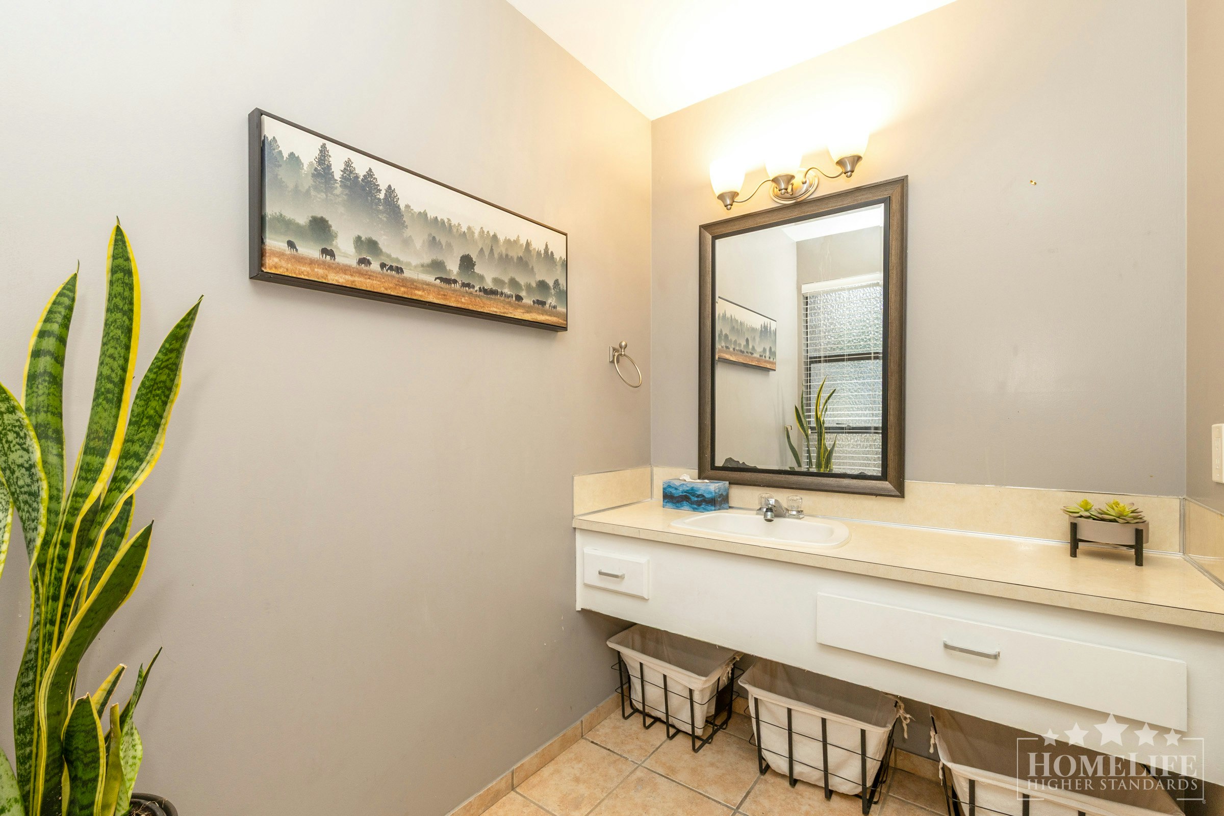 5-13755 102 Avenue, Surrey, BC, V3T 1N9 - 13