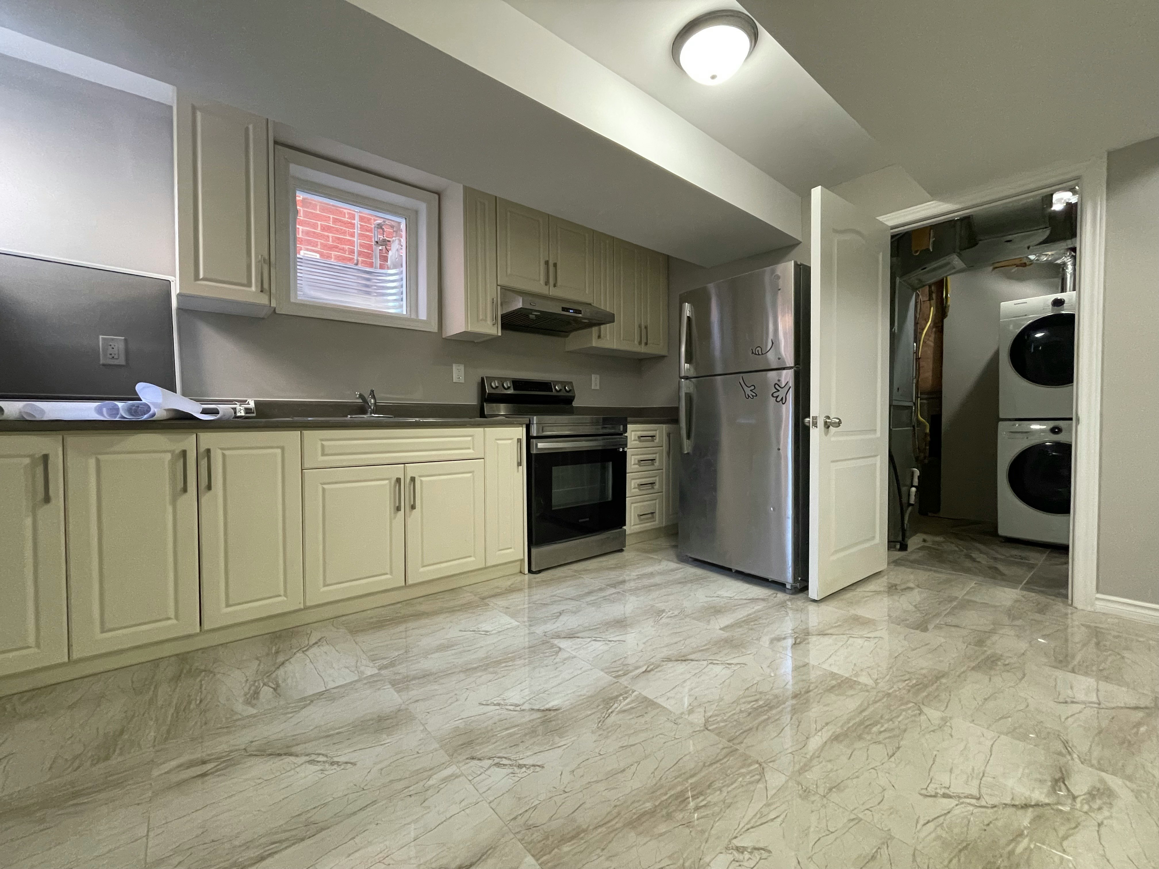 Lower-3274 Apricot Street, Mississauga, ON, L5N 8B1 - 2