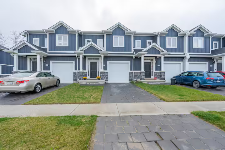 1814 Finley Crescent, London, ON, N6G 0B4 1