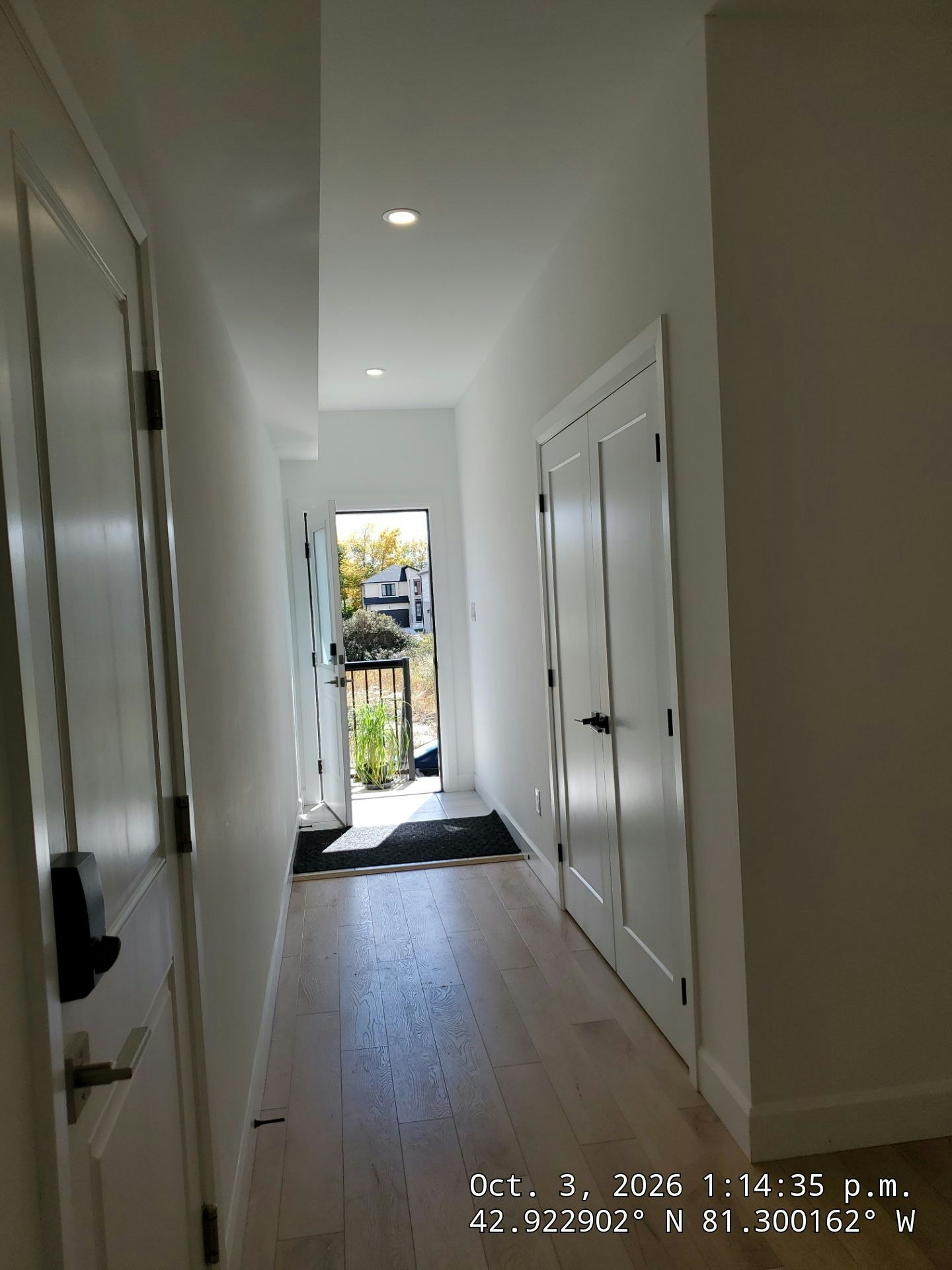 B-3867 Petalpath Way, London, ON, N6P 0K2 4
