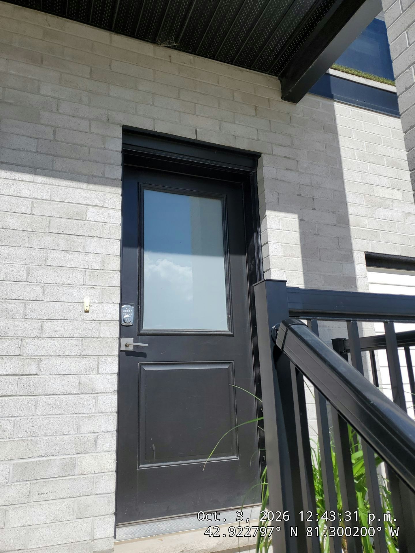 B-3867 Petalpath Way, London, ON, N6P 0K2 2