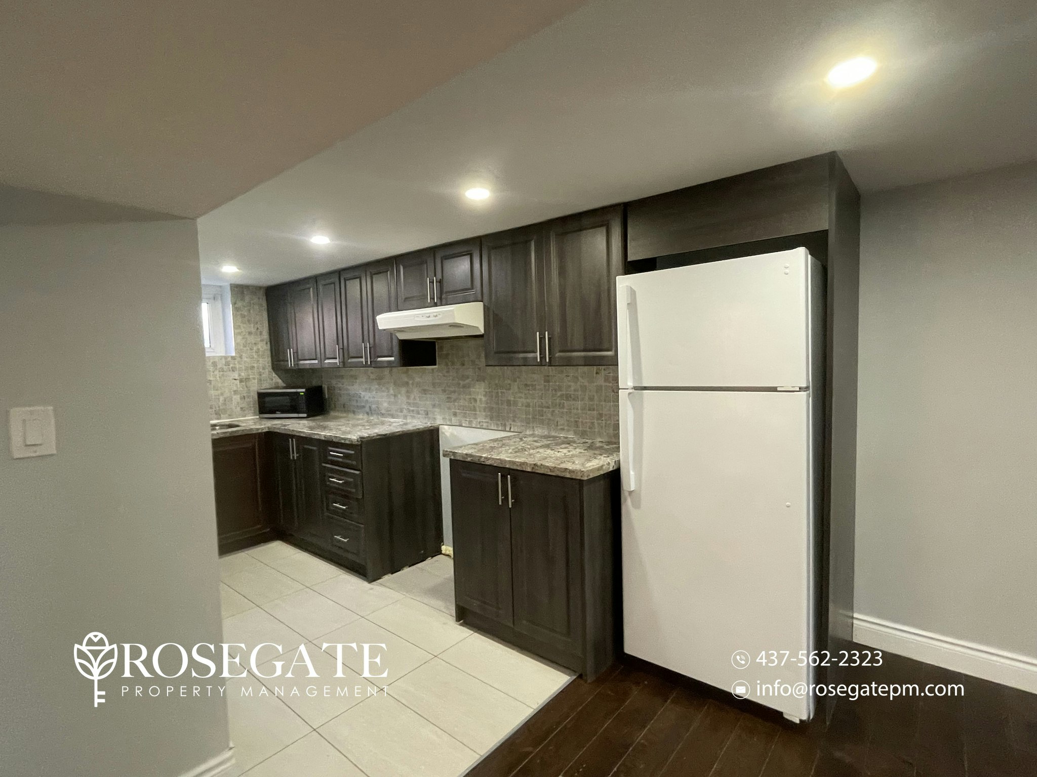 3-39 Centennial Parkway South, Hamilton, ON, L8G 2C1 2