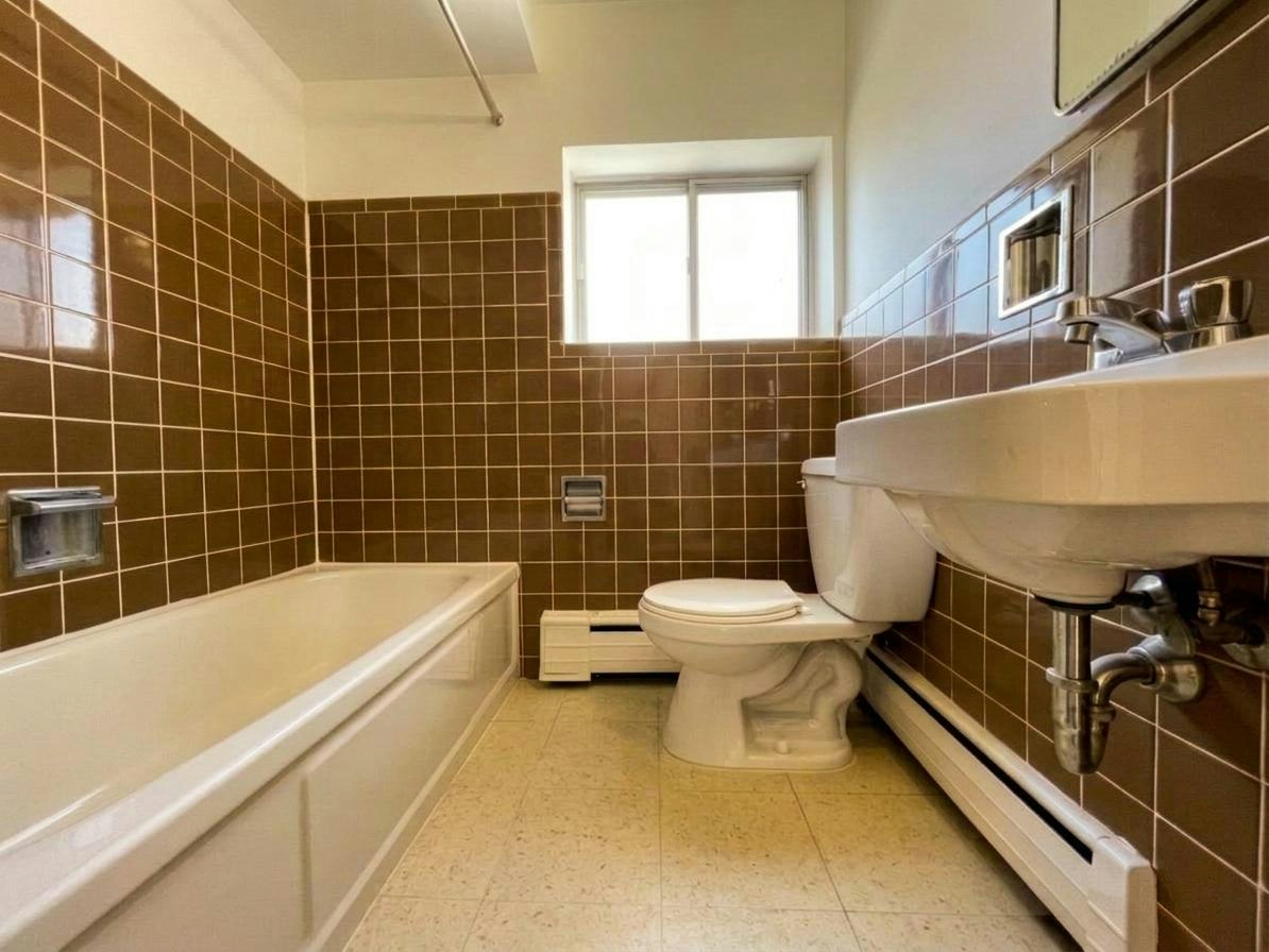 1-215 Jackson Street West, Hamilton, ON, L8P 1M1 - 12
