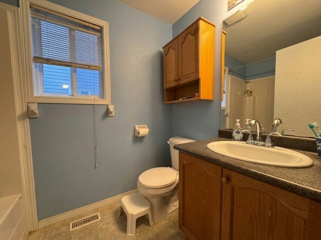35 Big Springs Court, Kitchener, ON, N2E 4H2 - 7