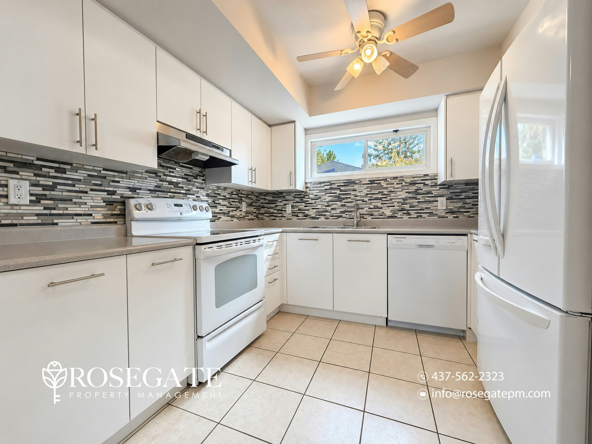 53-245 Ferndale Drive South, Barrie, ON, L4N 0T6 2