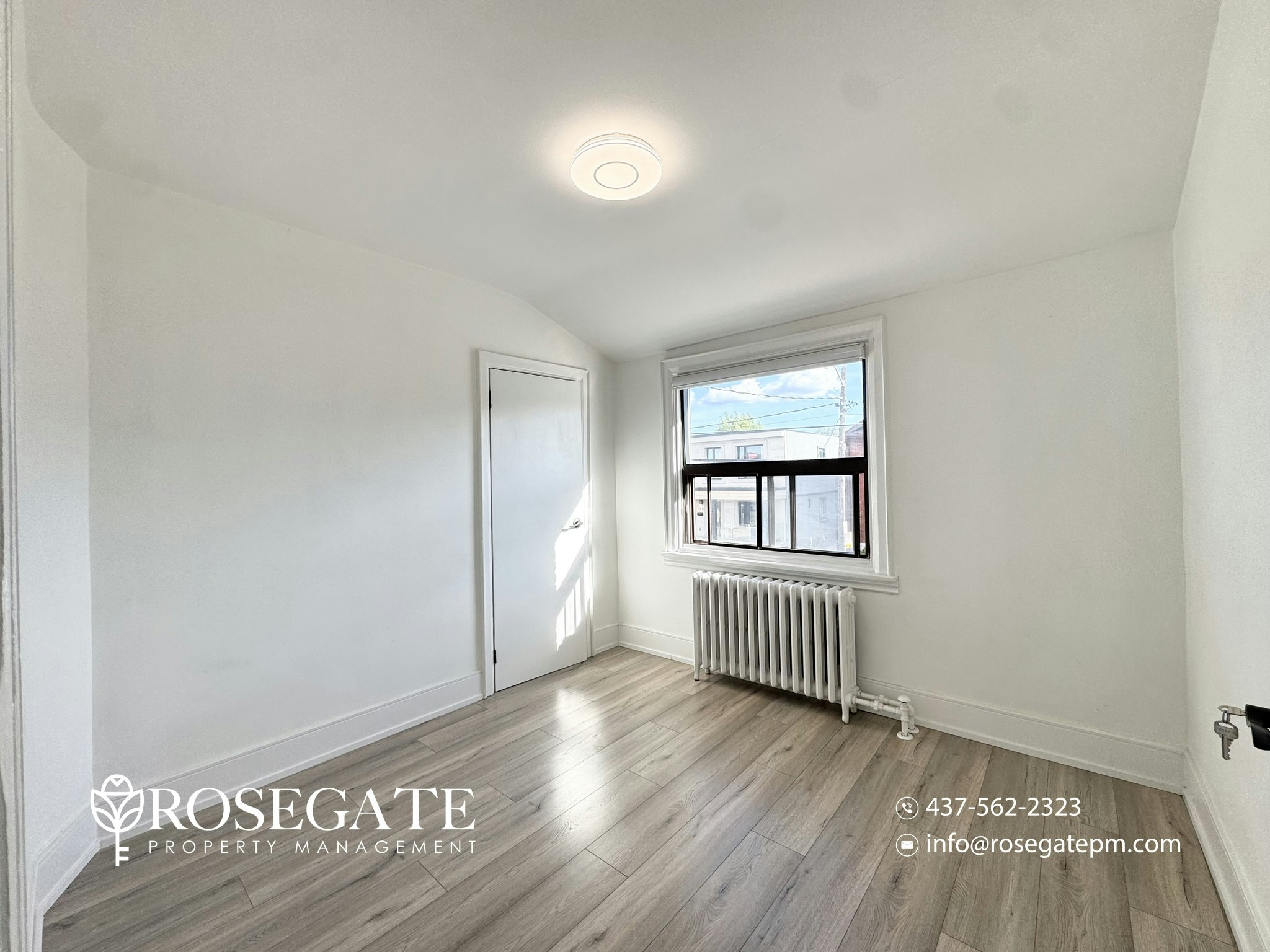 1-2 Rockvale Avenue, Toronto, ON, M6E 3A9 - 12