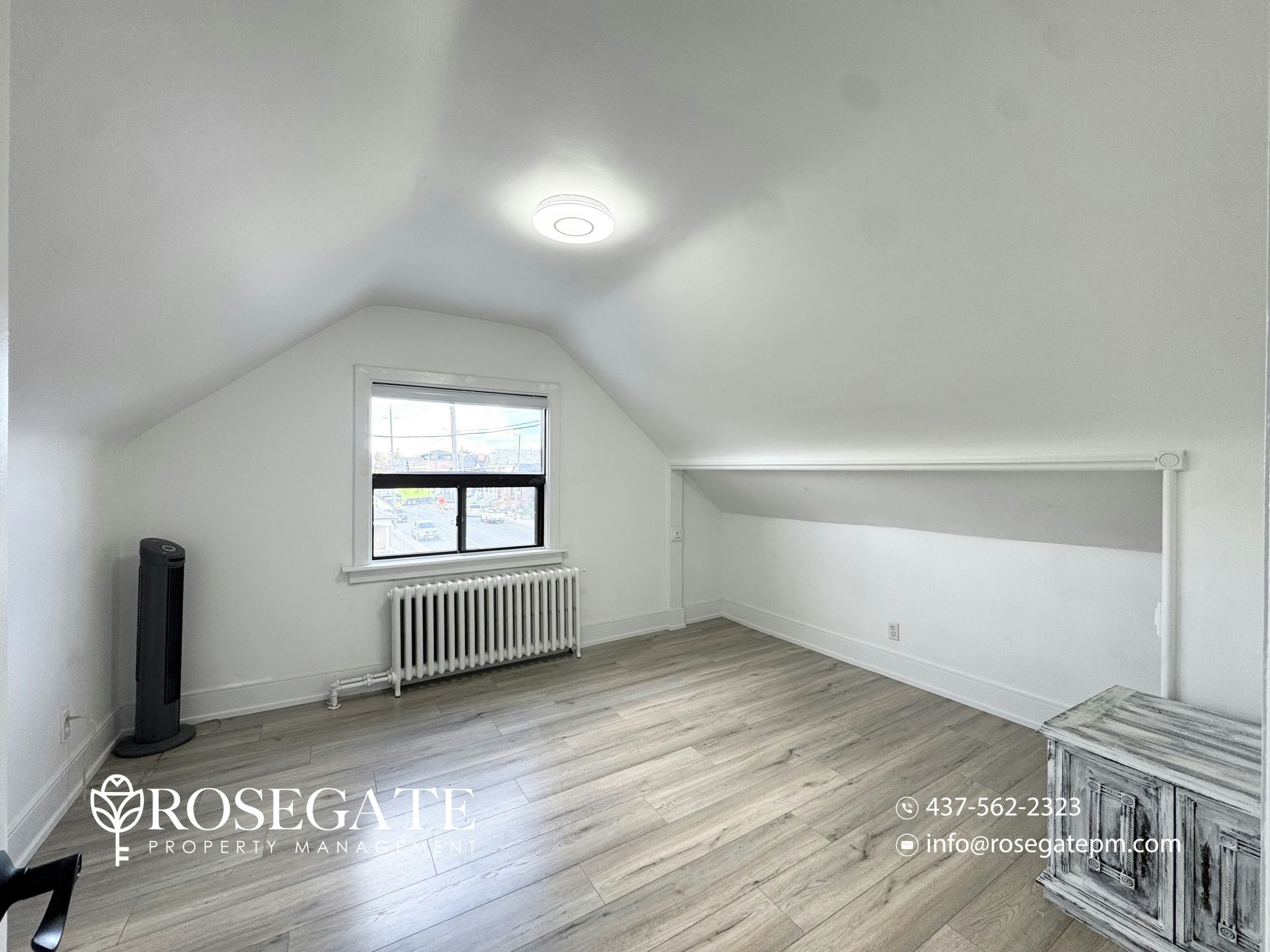 1-2 Rockvale Avenue, Toronto, ON, M6E 3A9 - 11
