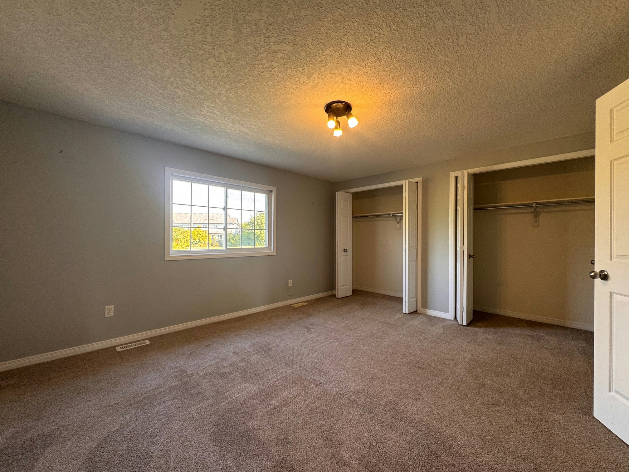 310 Parkvale Drive, Kitchener, ON, N2R 1Y5 - 5