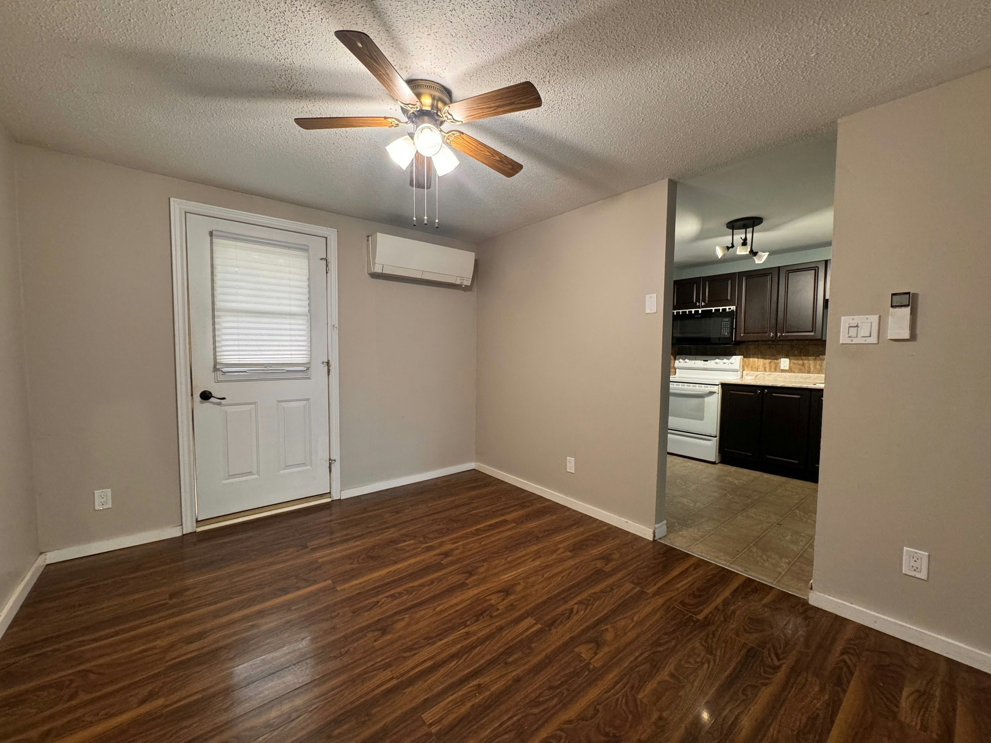 729 Parkview Crescent, Cambridge, ON, N3H 5A1 - 3