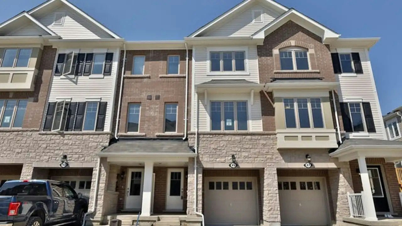 45 Rapids Lane, Hamilton, ON, L8K 0A4 1