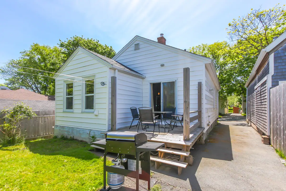 2431 Quinn Street, Halifax, NS, B3L 3E5 - 3